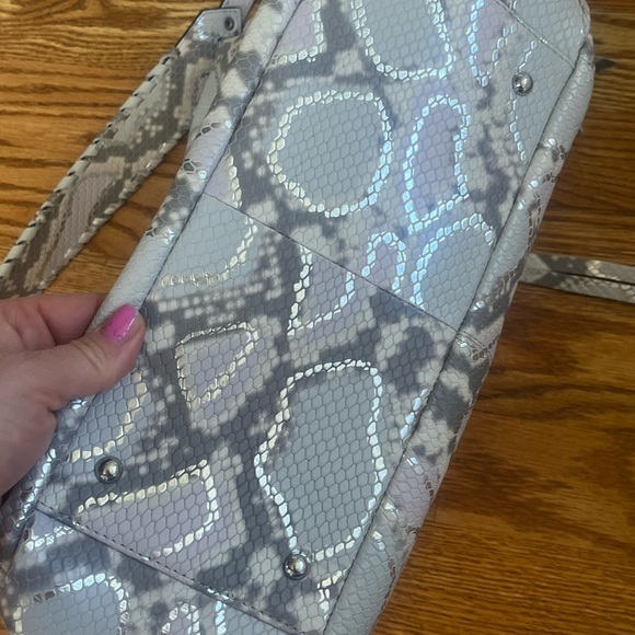 Aimee Kesteberg Bali Double Entry Handbag - Picture 6 of 14